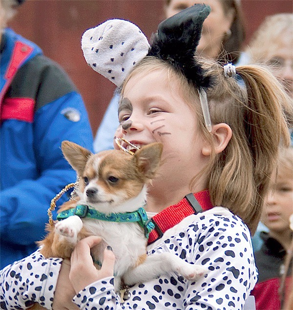 Araya Johnson with Butch at the 2010 Mutt Strut.