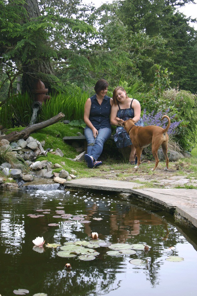 Melissa Garden and her daughter