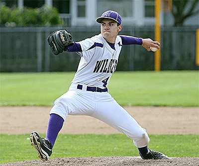 Steven Richards zeros in on a pitch in Tuesday's game with Arlington.