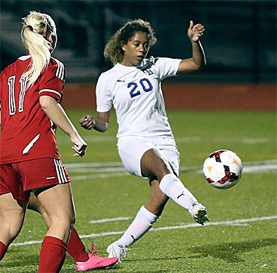 Gillian Crossley scores for Oak Harbor against Mountlake Terrace Tuesday.