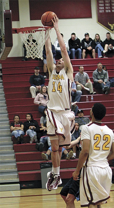 Coupeville graduate dunks for Yakima Community College.