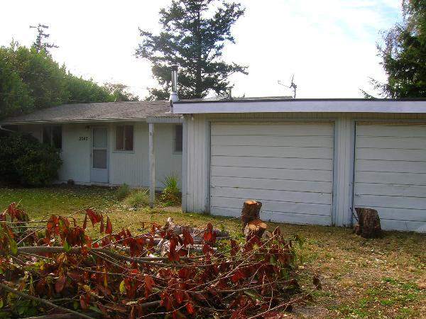 Billionaire Steve Ballmer recently sold this small home on Central Whidbey.