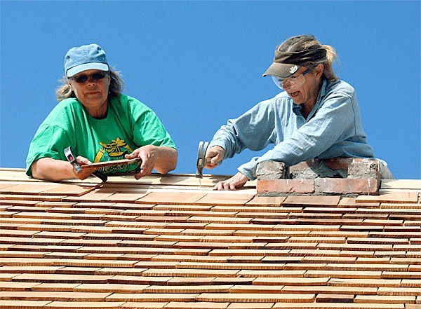 Teachers and volunteers from Teachers Restoration Corps