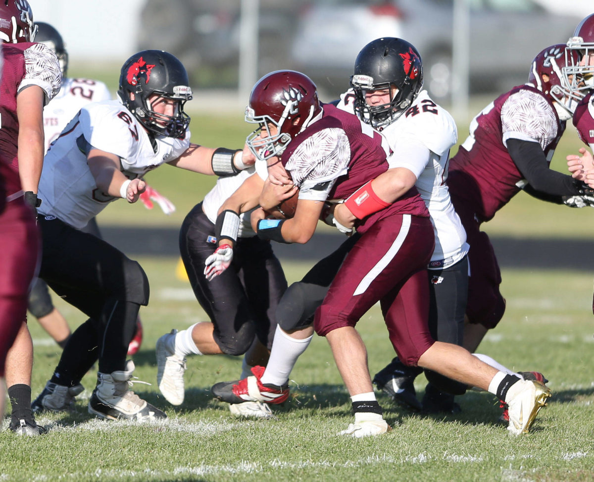 Stingy ‘D’ helps Coupeville cut down Kittitas / Football | Whidbey News ...