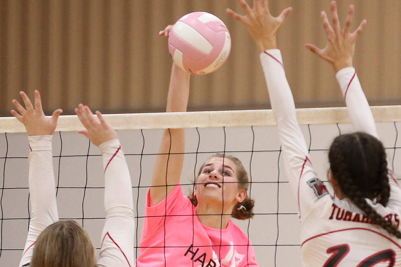 Oak Harbor pushes Wesco record to 9-0 / Volleyball