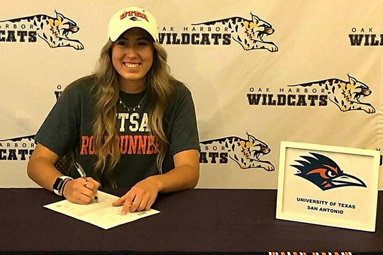 Cortez signs with UTSA / Soccer