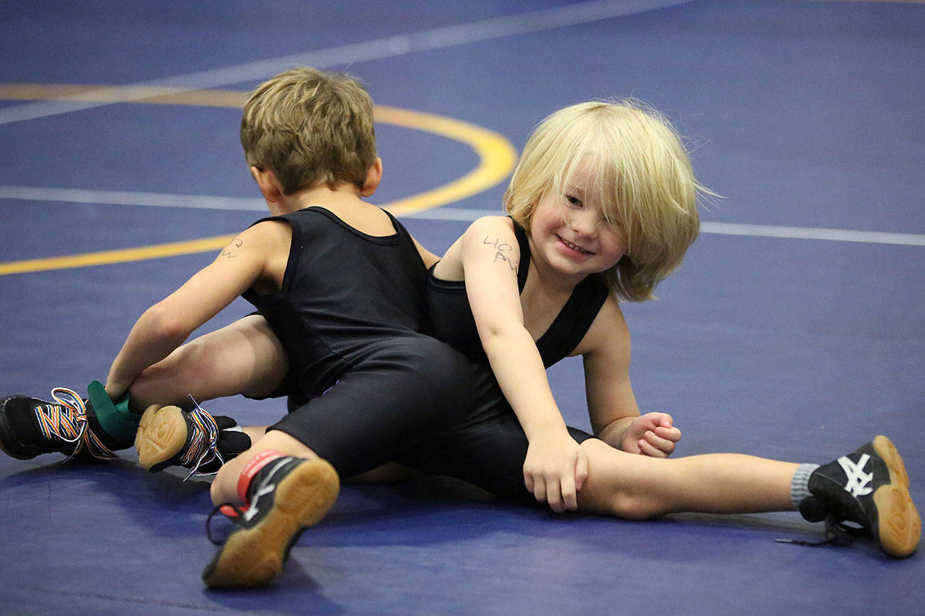 Kraken pair claim 1st / Youth wrestling