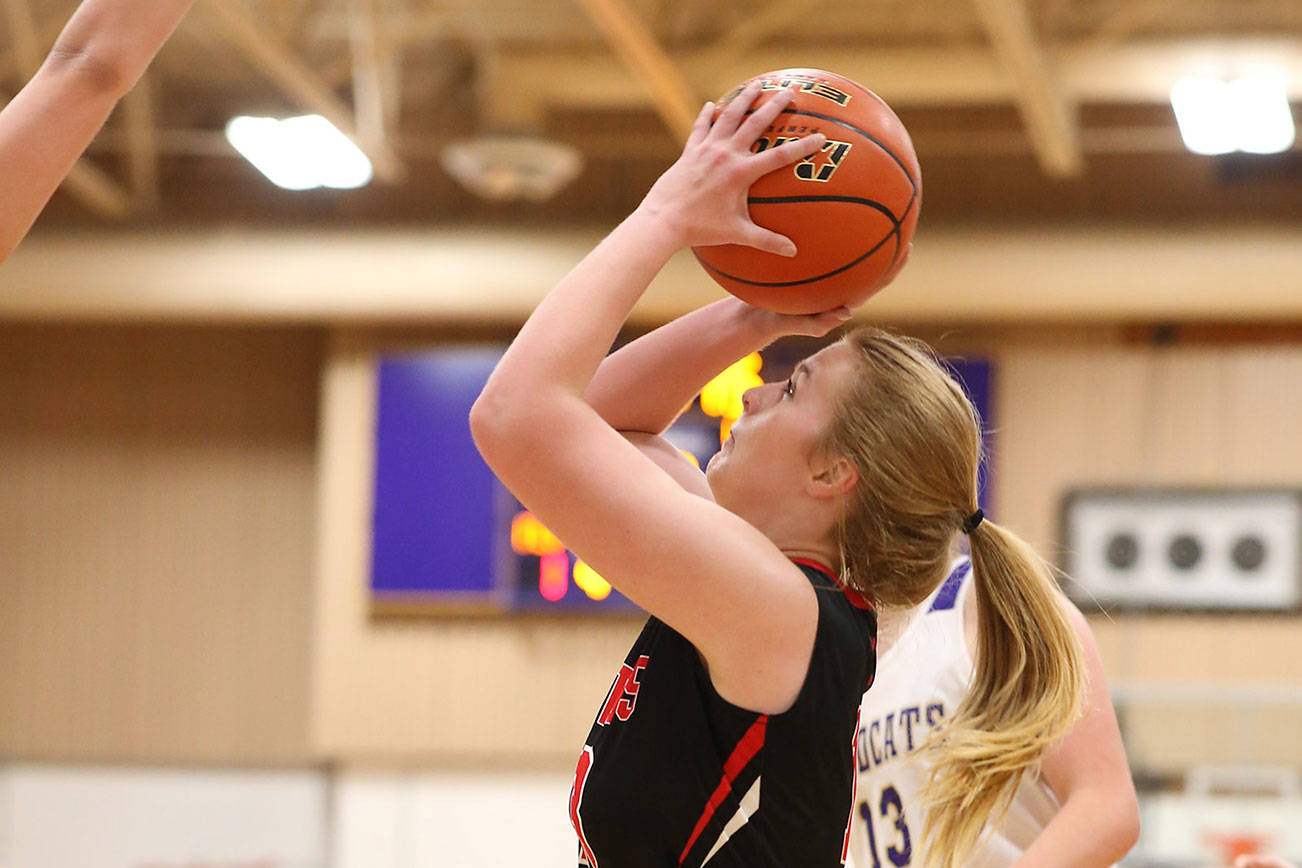 Wildcats, Wolves open season with wins, then Oak Harbor defeats Coupeville / Girls basketball