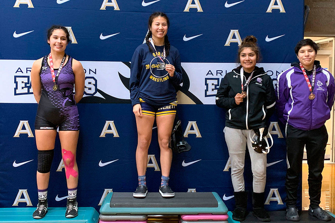 3 Wildcats place at Arlington tournament / Girls wrestling