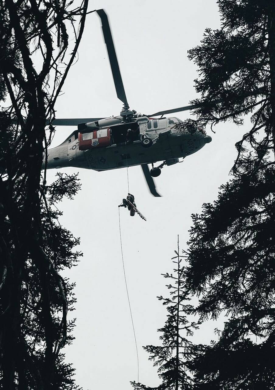 Navy photo
In-flight hoist