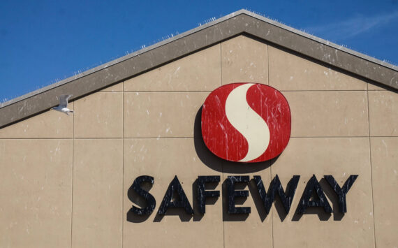 The Oak Harbor Safeway's exterior has been decorated by seagull feces. (Photo by Sam Fletcher)