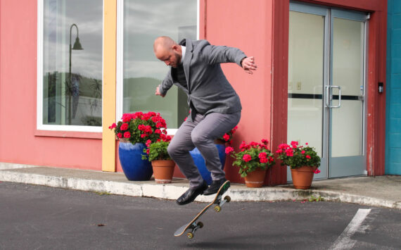 Pastor John Laffoon skates in the parking lot of Grace by the Sea. (Photo by Luisa Loi)