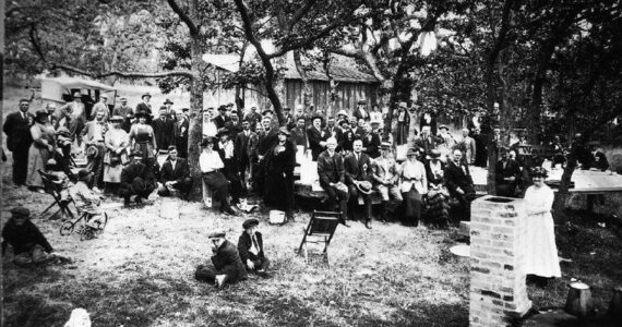 Oak Park Free Camp Ground, Oak Harbor Whidbey Island community 
gathering in “Oak Park” which later became what we know today as Smith Park. (Island County Historical Society, Library and Archives, 2014.11.08a)